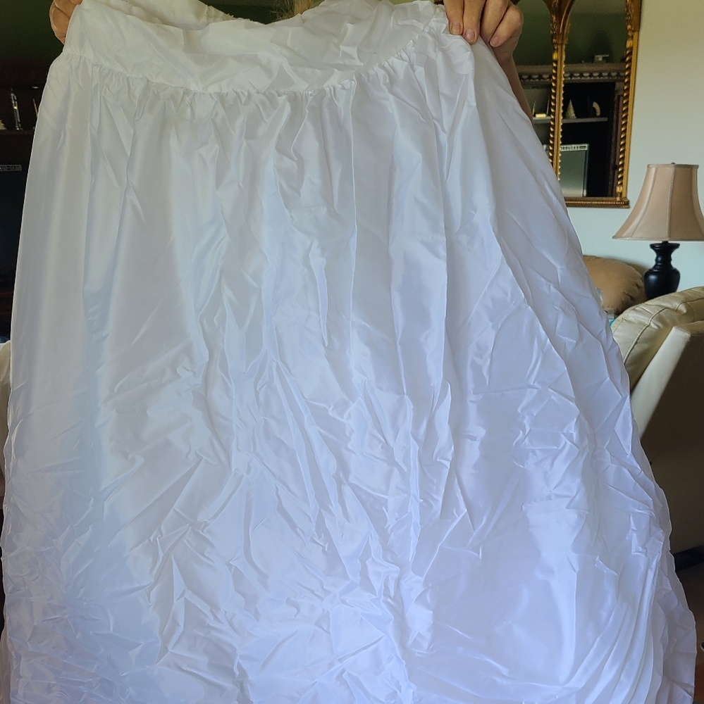 Wedding dress slip